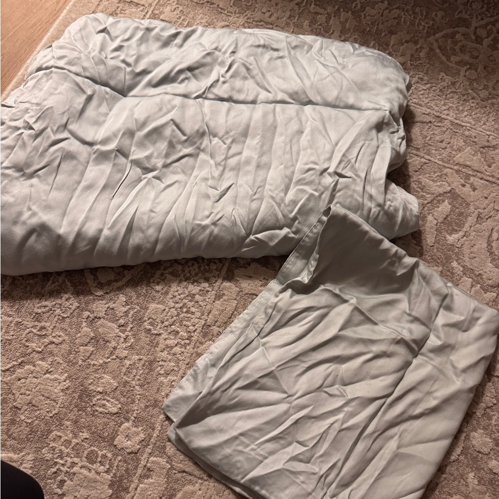 Legna SDH 100% lyocell made in italy Bed Flast sheet and Pillow shams.